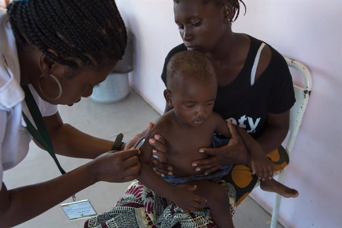 Mahulana Health Centre, Mozambique 2017, vacunación, niño, áfrica