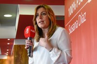 Susana Díaz afirma que Podemos se plantea moción de censura contra ella sumando votos "con ese PP que tanto critica"