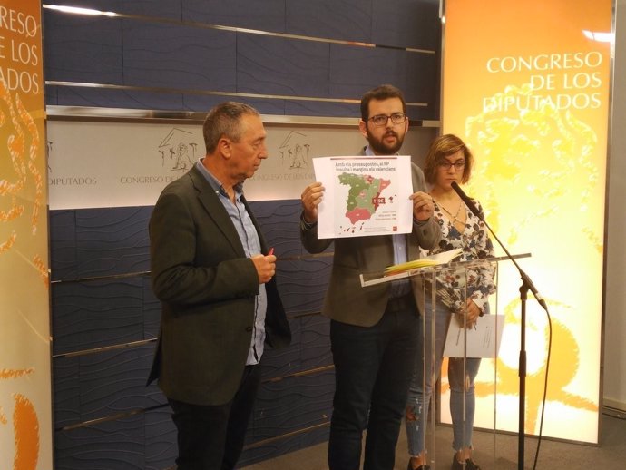 Joan Baldoví, Ignasi Candela y Marta Sorlí  en el Congreso