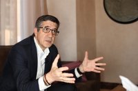 Patxi López rechaza la oferta de Sánchez y pide a los suyos que sigan con la "bandera blanca" ante la "división suicida"