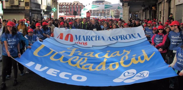 Las autoridades encabezan la 40 edición de la Marcha Asprona