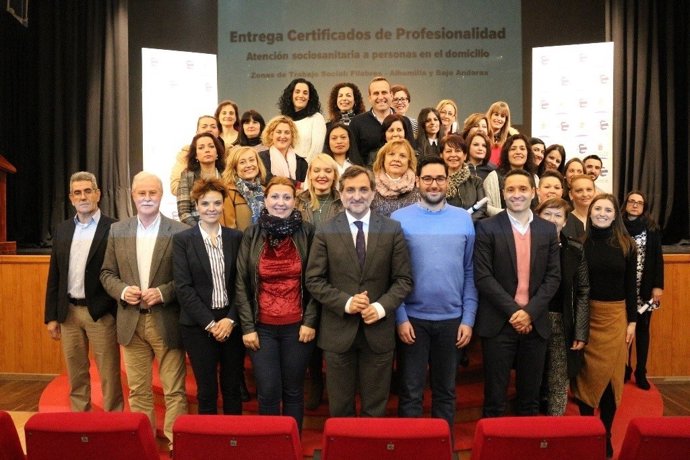 Los auxiliares de Filabres-Alhamilla y Bajo Andarax, con sus certificados.