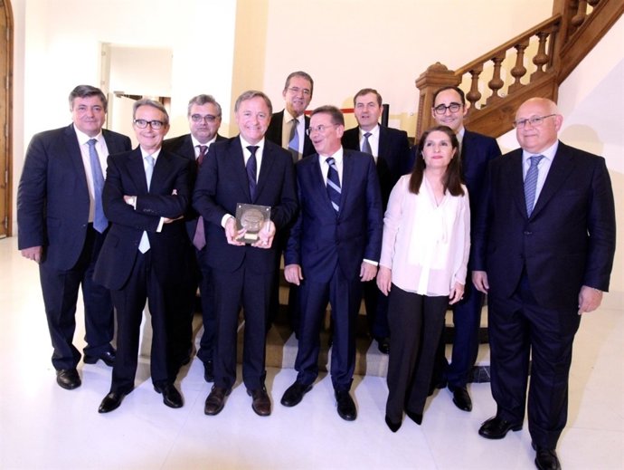 Moragues ha recibido el galardón en la cena de gala de los patronos