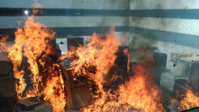 El incendio se ha originado en un deslunado