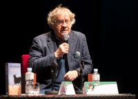 Ian Gibson defiende "una gran república federal ibérica"