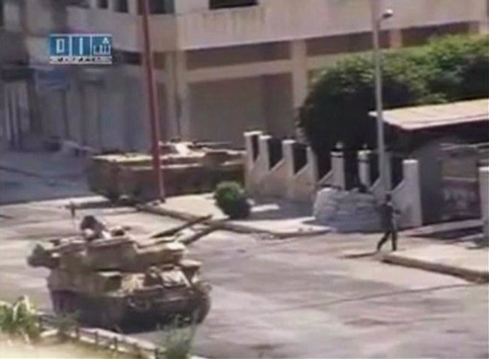 Tanque Del Ejército Sirio En Hama, Revueltas En Siria