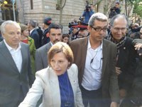 Forcadell y Simó salen del TSJC entre gritos de 'No estáis solos'