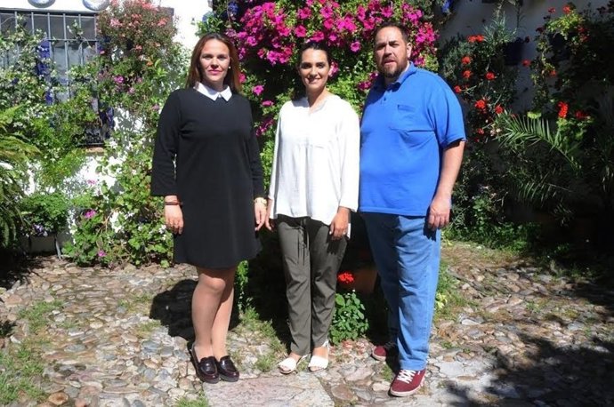 Barbero (izda.), González y Barón presentan el concurso de pintura