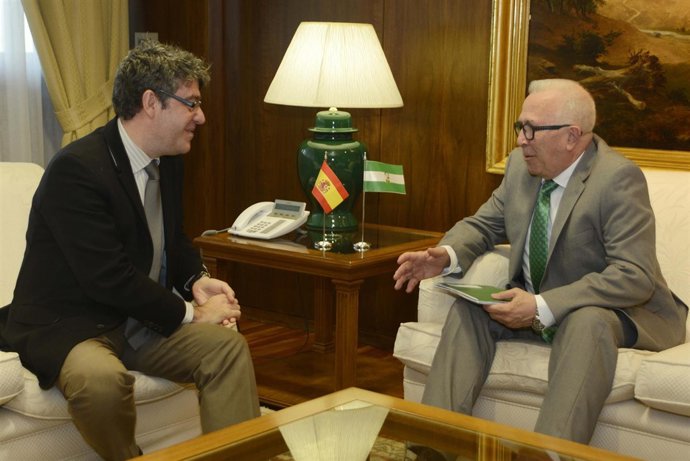 El consejero de Empleo, Empresa y Comercio de la Junta de Andalucía, José Sánche