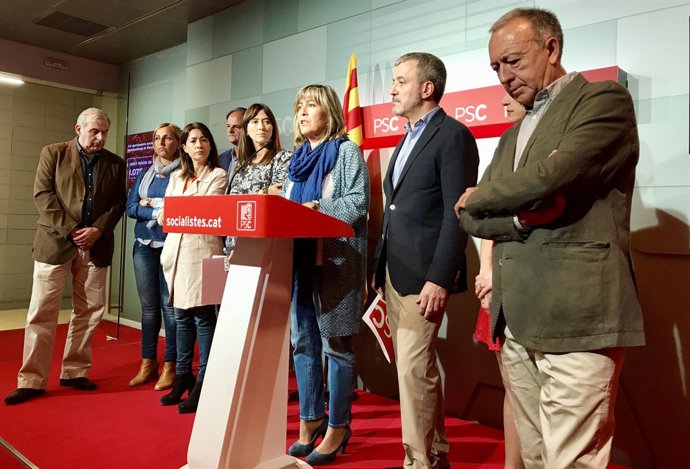 Núria Marín i altres alcaldes del PSC de l'Àrea Metropolitana de Barcelona