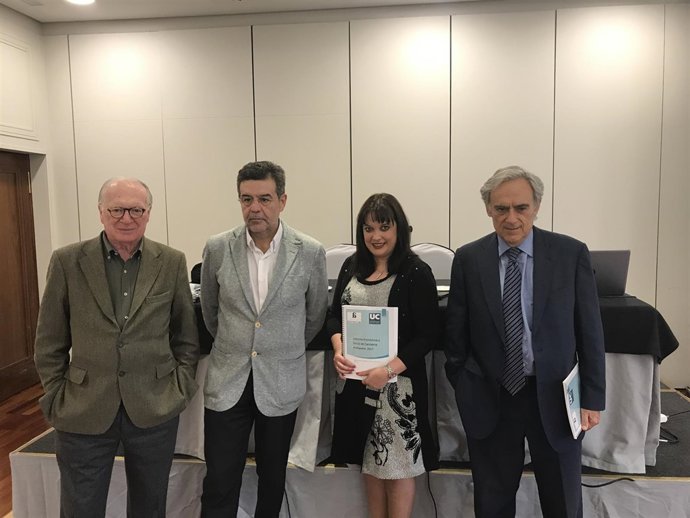 Presentación del informe económico y social de Cantabria a primavera de 2017