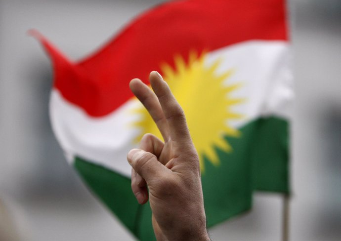 La bandera del Kurdistán