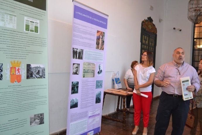 Guijarro visita la exposición