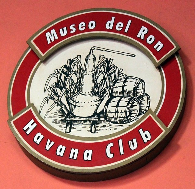Insignia del Museo del Ron Havana Club