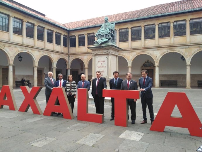 Acto de Axalta en la Universidad de Oviedo.