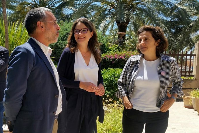 Laparra, Oltra y Santiago