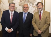 Gobierno y el Instituto Cervantes reafirman su compromiso de trabajar juntos para promocionar el español en el exterior