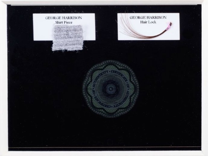 Subasta un mechón de pelo de George Harrison