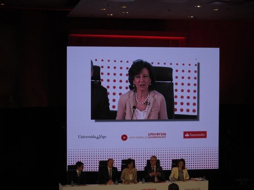 Ana Botín en la Junta de Universia              