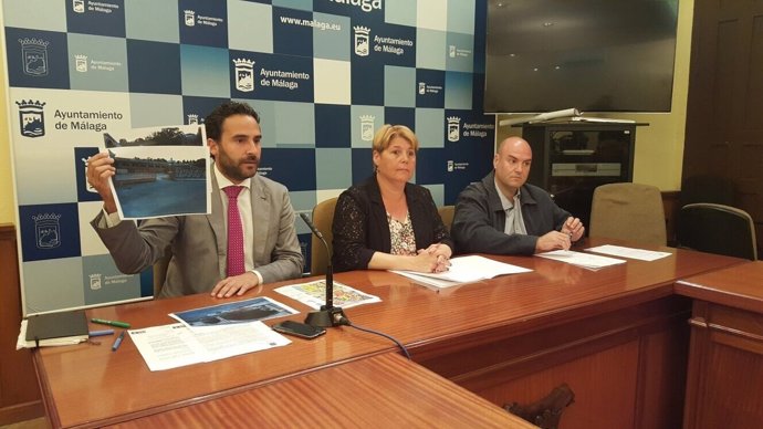 María del Carmen Moreno, Dani Perez y Sergio Brenes del PSOE 