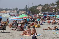 Casi una veintena de playas del Mar Menor pierden la 'Bandera Azul' este verano