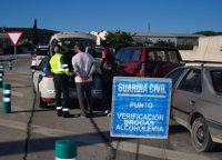 Guardia Civil denuncia por alcoholemia a más de 120 conductores y a 19 por conducir bajo efectos de las drogas