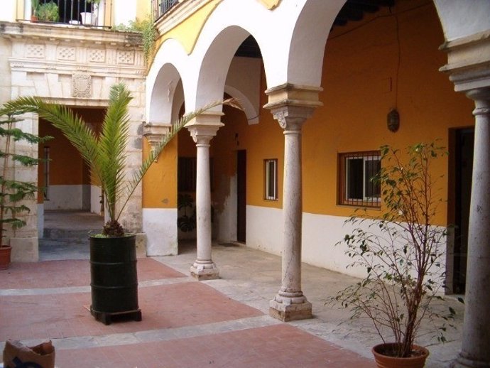 La Junta rehabilita una casa palacio en Jerez