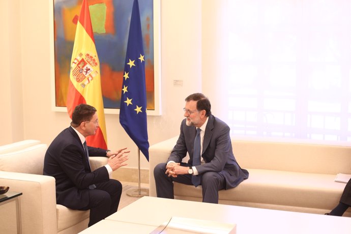 Rajoy recibe al secretario general de la Organización Mundial de Turismo