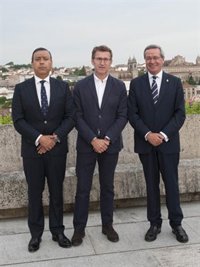 Los dentistas destacan a Núñez Feijóo la necesidad de regular la publicidad sanitaria y piden una normativa en su CCAA