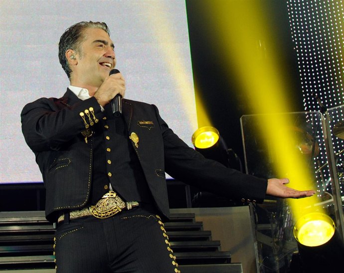 Alejandro fernández