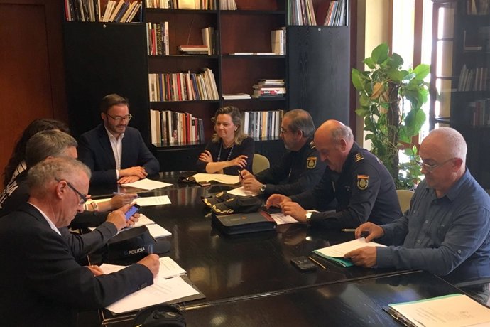 Salom e Hila en la Junta Local de Seguridad