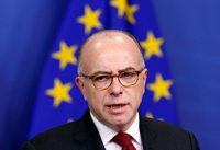 El primer ministro francés insta a los socialistas a estar "a la altura"