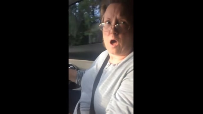 Sorpresa de  hija a su madre al regalarle 2 entradas para Red Hot Chilli Peppers