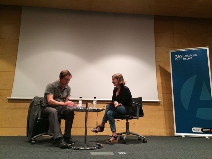 Guy Standing y Maria Luz Rodríguez en Barcelona Activa