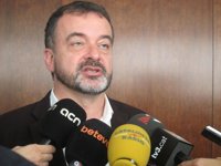 Bosch (ERC) pide a Colau "que respete" el resultado de la consulta del albergue de Vila Olímpica