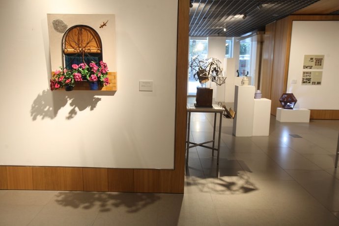 Algunas de las obras expuestas en la Fundación Cajasol