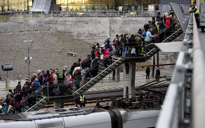 Línea de refugiados en la estación de Malmoe