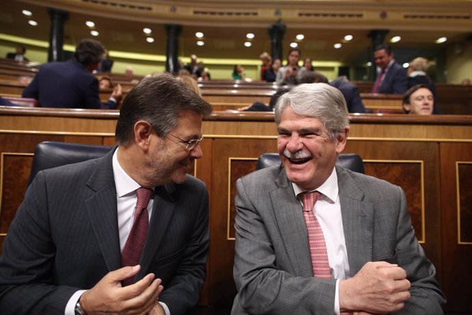 Alfonso Dastis y Rafael en la sesión de control al Gobierno en el Congreso