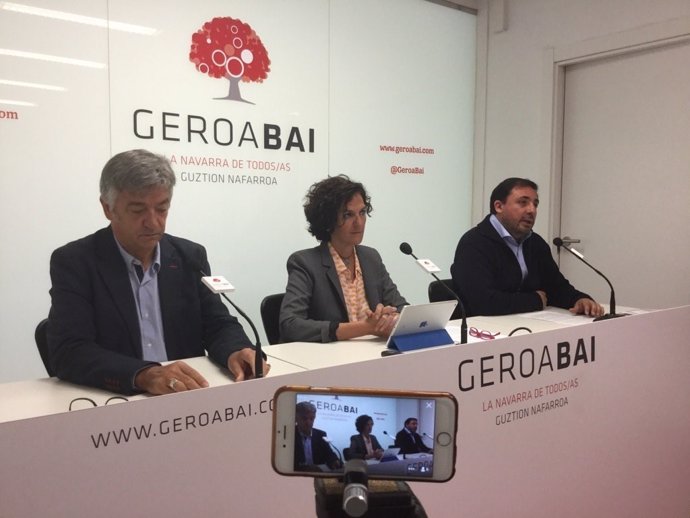 Koldo Martínez, Itziar Gómez y Unai Hualde, de Geroa Bai.