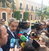 Zapatero pide "respeto y educación" en las primarias del PSOE y ve "fuerte" a Susana Díaz