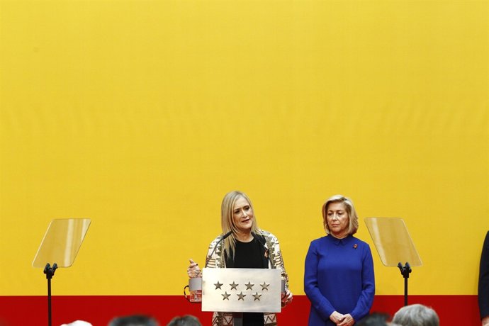 Cifuentes y Dancausa en la recepción por el Día de la Constitución
