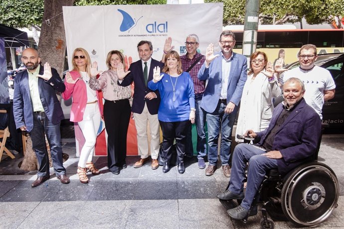 El diputado Ángel Escobar ha participado en los actos del Día Mundial del Lupus.