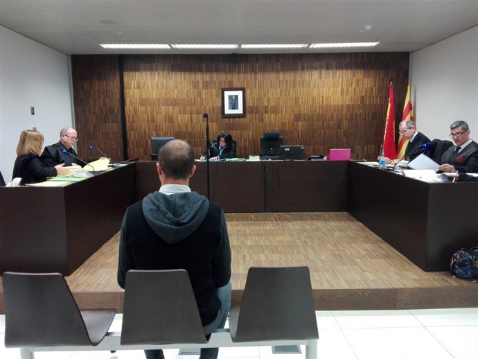 Juicio a un urbano de Barcelona por difundir una foto sexual (ARCHIVO)