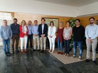 El Govern firma un convenio para impulsar la movilidad eléctrica en Menorca