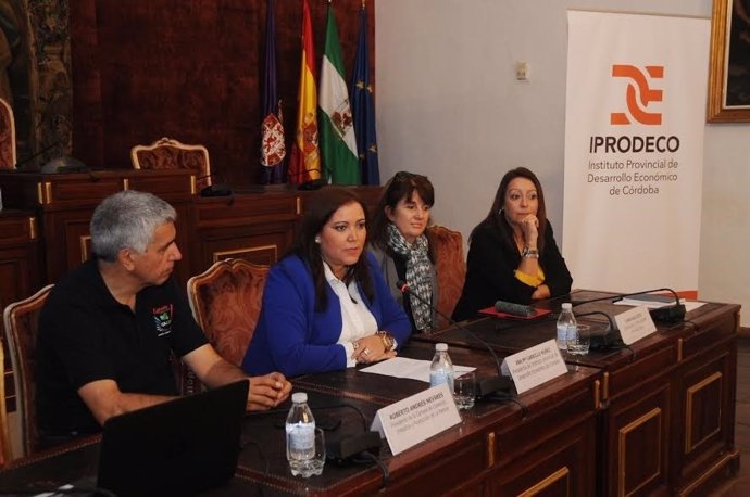 Carrillo durante la recepción a la delegación argentina