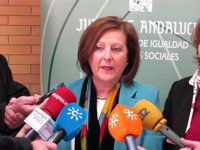Junta dice que "los recortes de 625 millones" del Gobierno en dependencia "permitirían atender a 105.000 andaluces más"