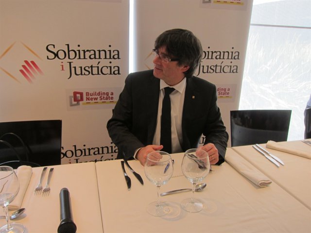  El Pte.de La Generalitat C.Puigdemont En Un Acte De Sobirania I Justícia.