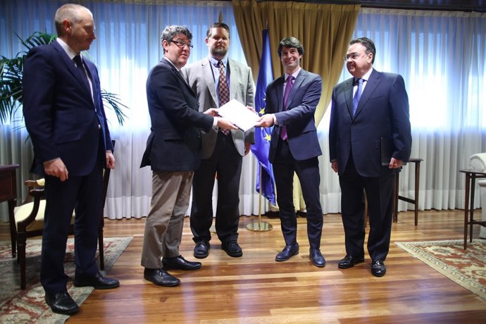 Nadal rep els informes tècnics internacionals sobre el magatzem Castor