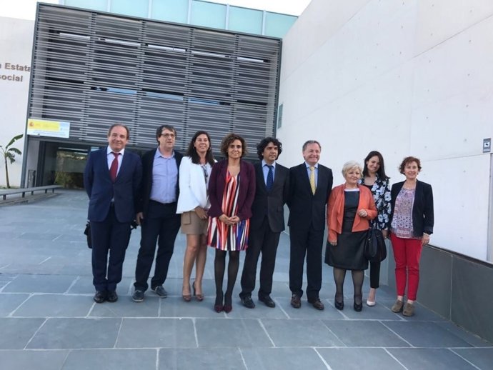Montserrat abre el primer centro de referencia de salud mental grave en España