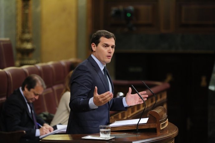 Albert Rivera, presidente de Ciudadanos, en la tribuna 